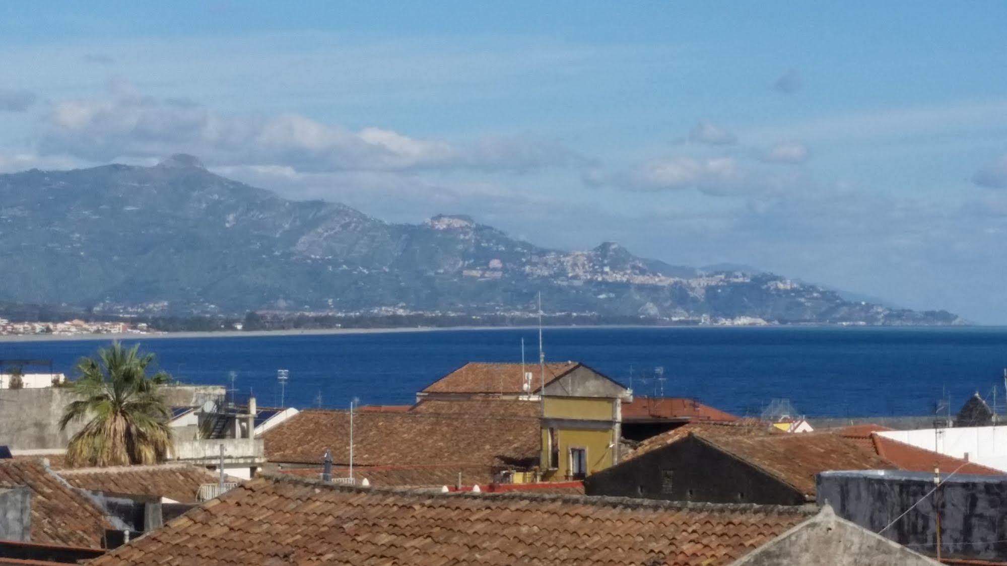 B&B Don Pedro Riposto Luaran gambar